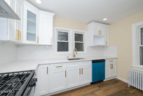 1782 Fiero Avenue Schenectady NY 12303