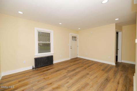 1782 Fiero Avenue Schenectady NY 12303