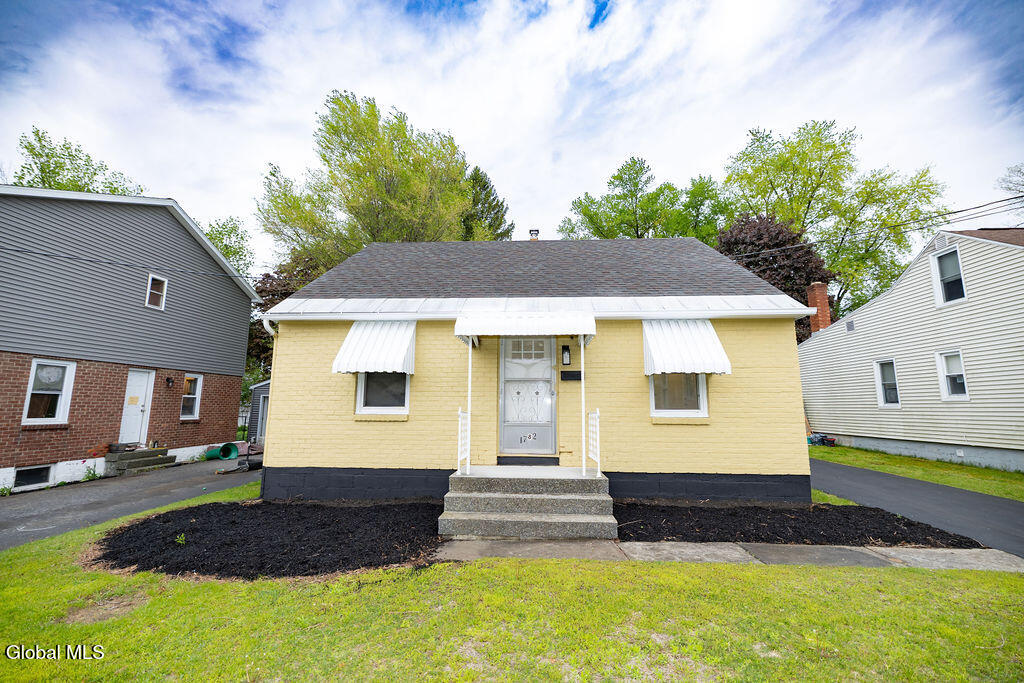 1782 Fiero Avenue Schenectady NY 12303