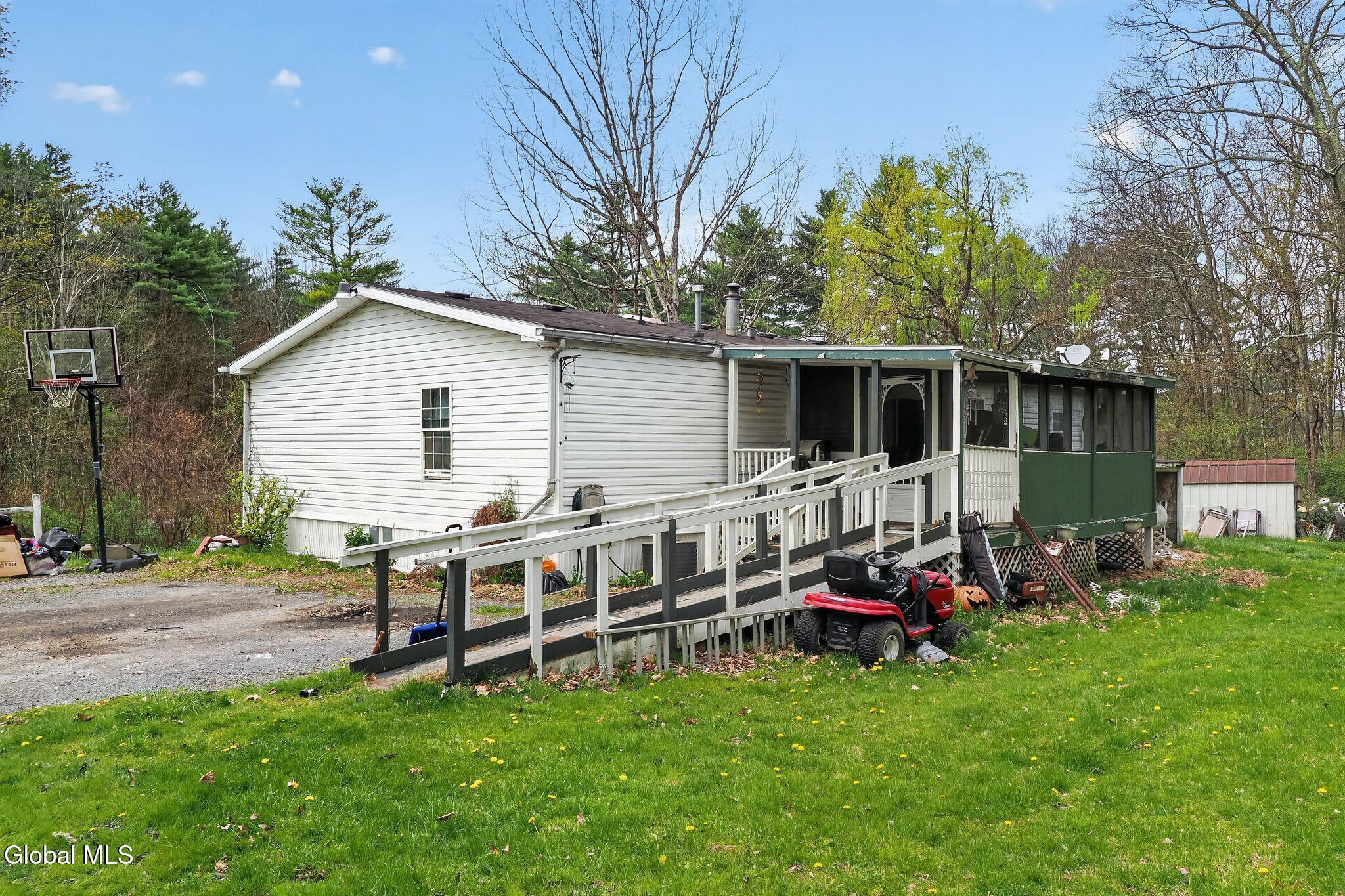 258 Tsatsawassa Lake Road East Nassau NY 12062