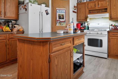 258 Tsatsawassa Lake Road East Nassau NY 12062