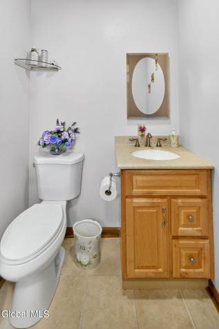 13 Lashway Lane East Greenbush NY 12061