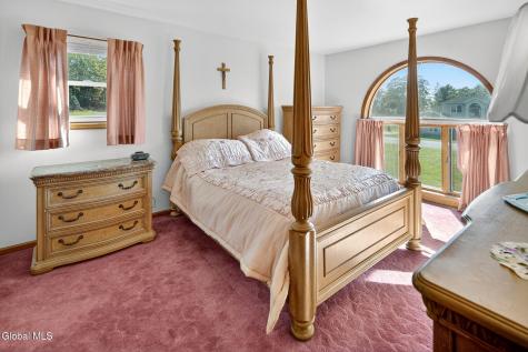 13 Lashway Lane East Greenbush NY 12061