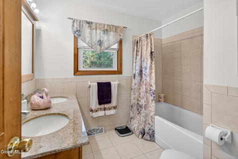 13 Lashway Lane East Greenbush NY 12061