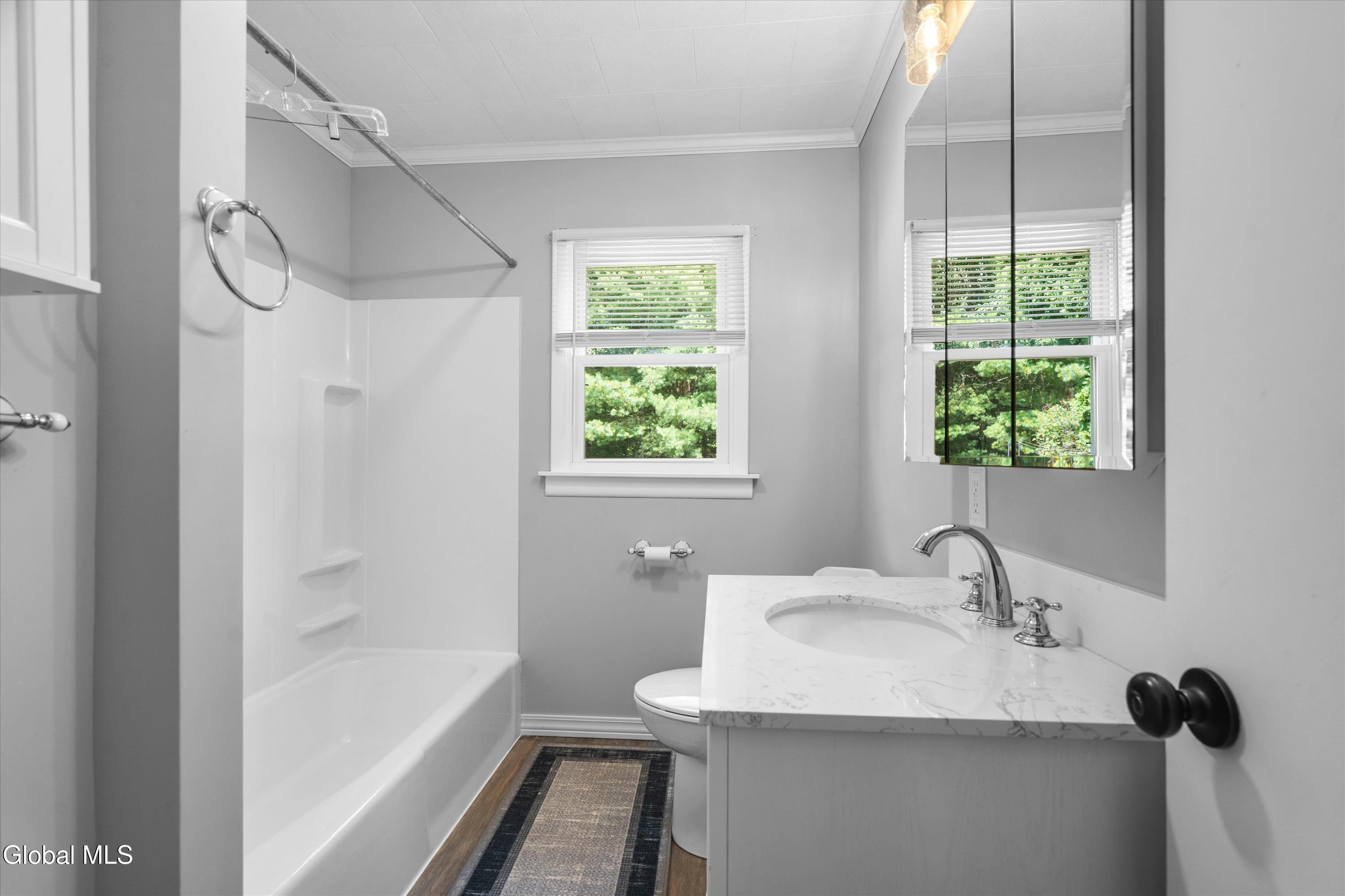 12 Pinewood Road Queensbury NY 12804