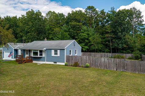 12 Pinewood Road Queensbury NY 12804