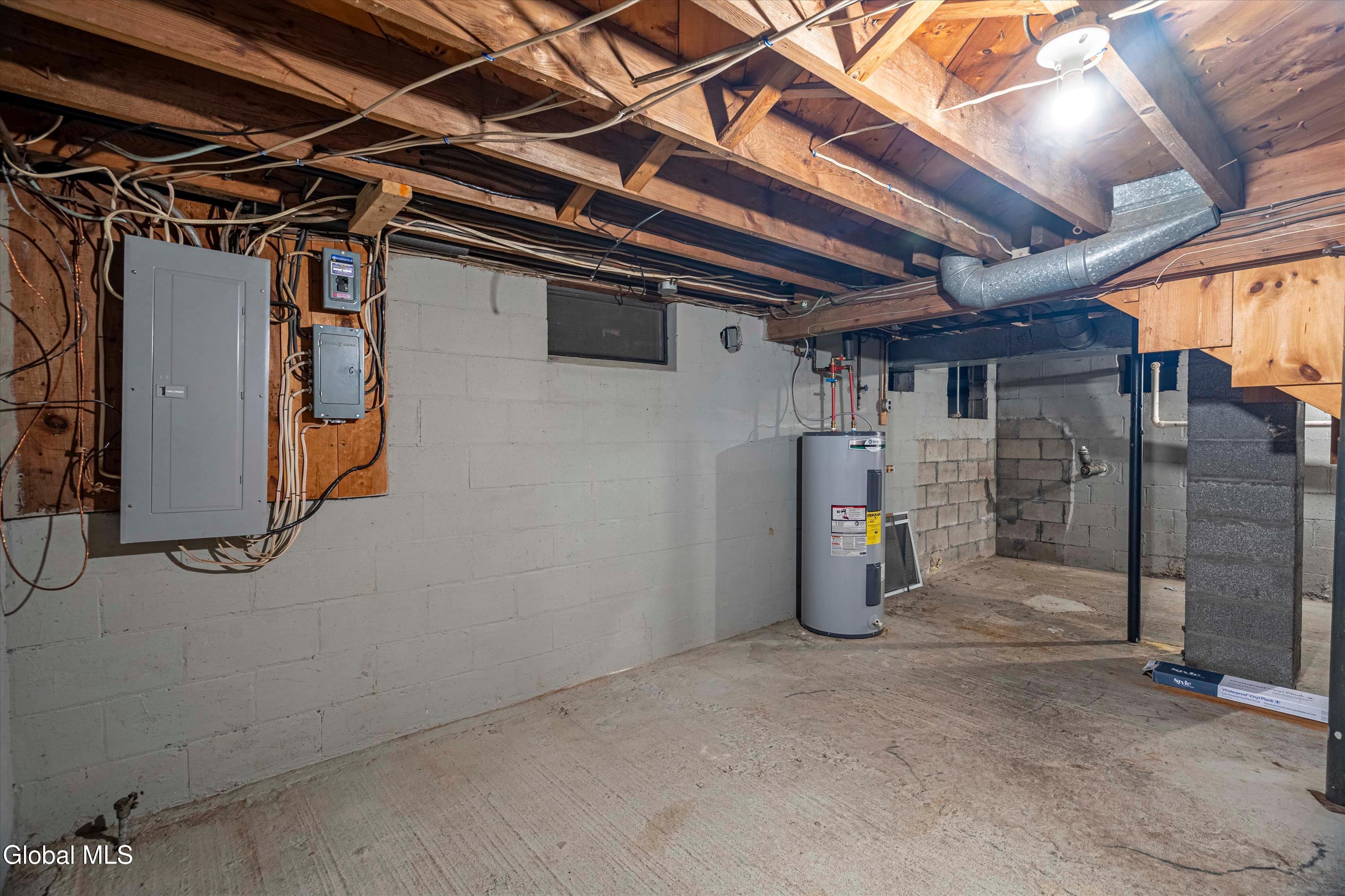 12 Pinewood Road Queensbury NY 12804
