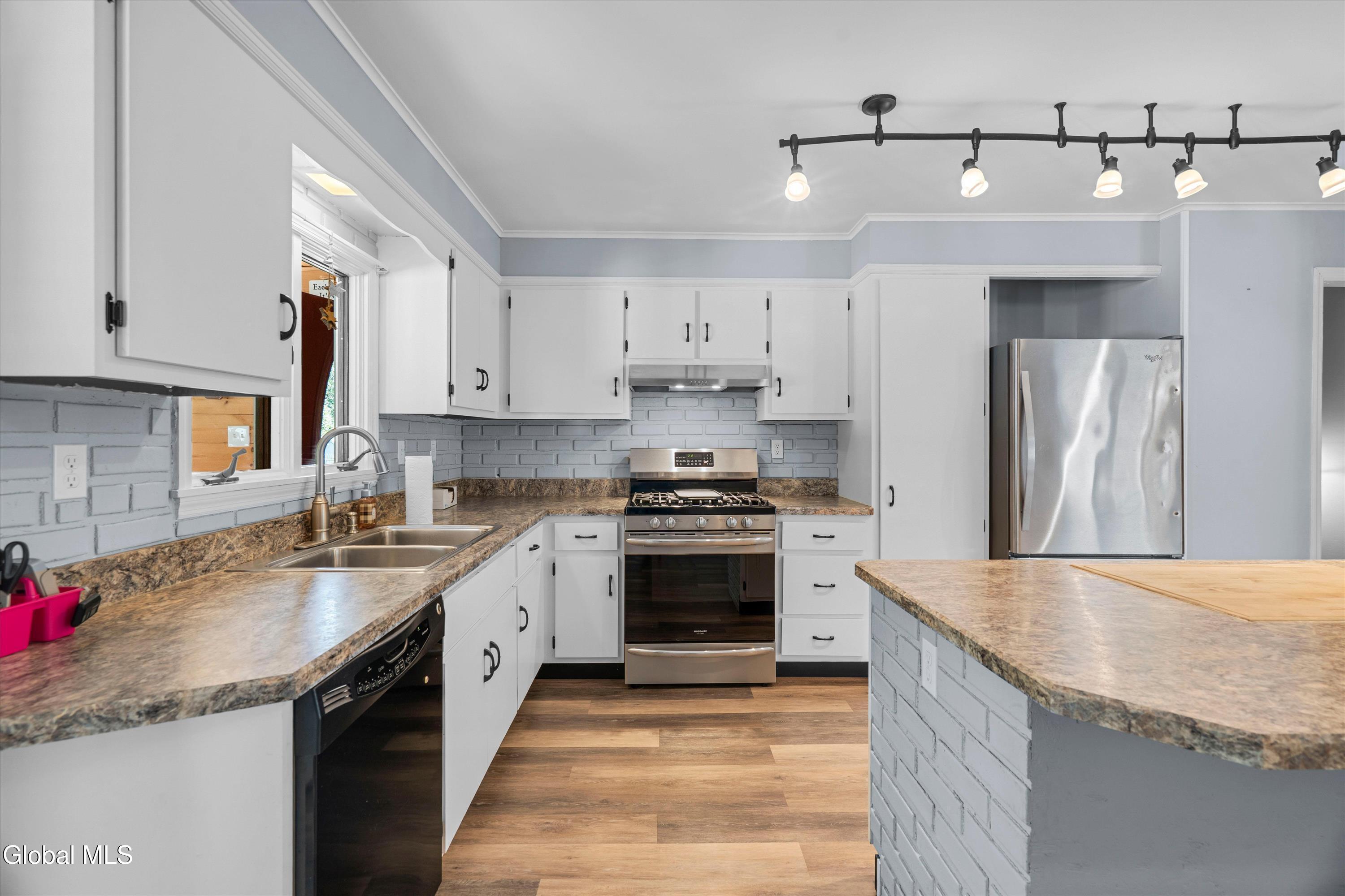 12 Pinewood Road Queensbury NY 12804