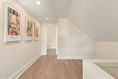835 Pinewood Avenue Schenectady NY 12309