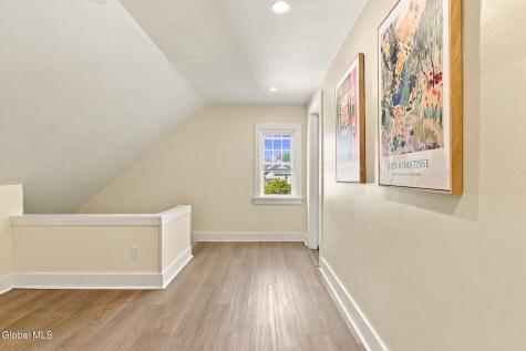 835 Pinewood Avenue Schenectady NY 12309
