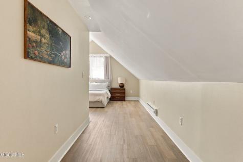 835 Pinewood Avenue Schenectady NY 12309