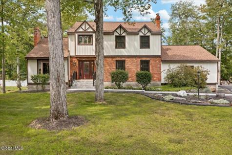 17 Bittersweet Lane Clifton Park NY 12065