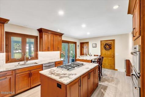 17 Bittersweet Lane Clifton Park NY 12065