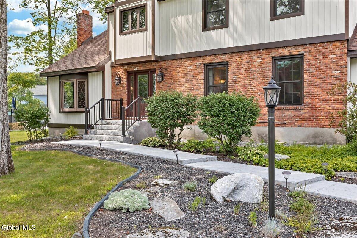 17 Bittersweet Lane Clifton Park NY 12065