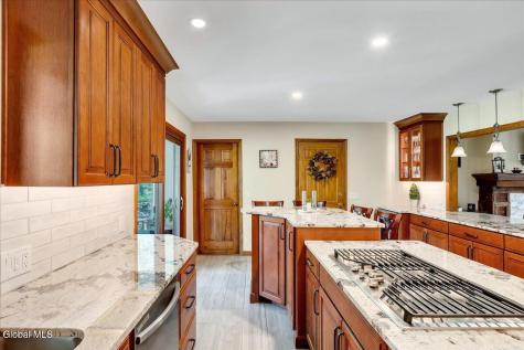 17 Bittersweet Lane Clifton Park NY 12065