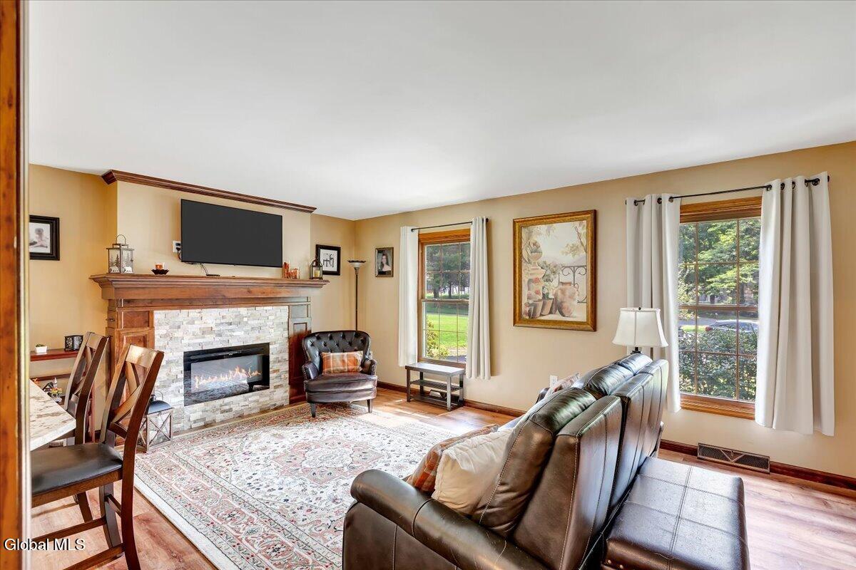 17 Bittersweet Lane Clifton Park NY 12065