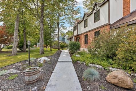 17 Bittersweet Lane Clifton Park NY 12065