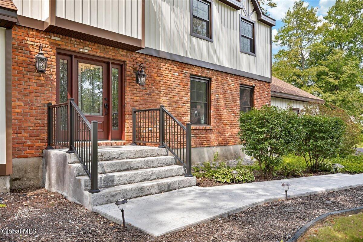 17 Bittersweet Lane Clifton Park NY 12065