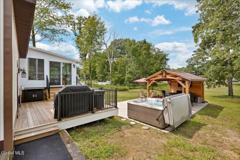 17 Bittersweet Lane Clifton Park NY 12065