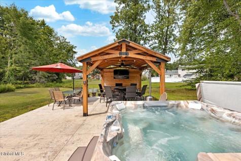 17 Bittersweet Lane Clifton Park NY 12065
