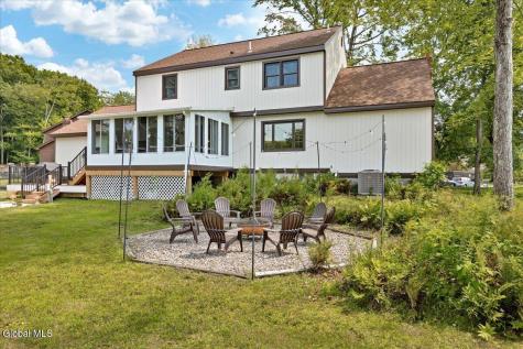 17 Bittersweet Lane Clifton Park NY 12065