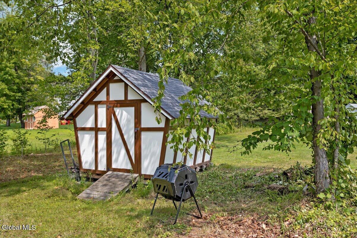 17 Bittersweet Lane Clifton Park NY 12065