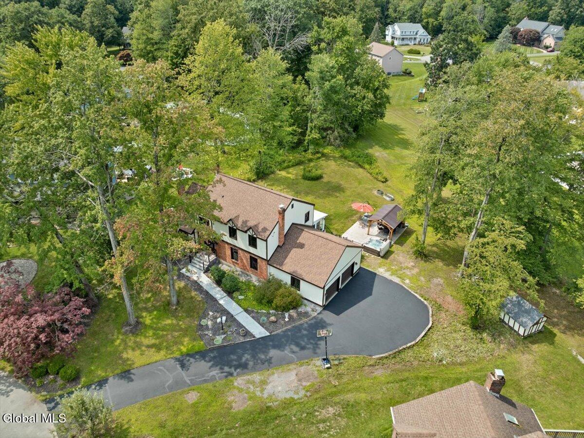 17 Bittersweet Lane Clifton Park NY 12065
