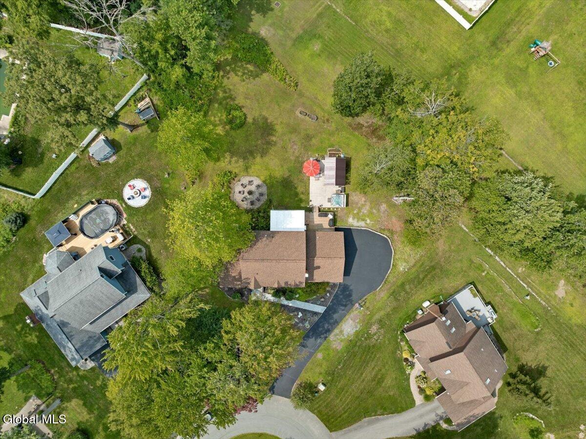 17 Bittersweet Lane Clifton Park NY 12065