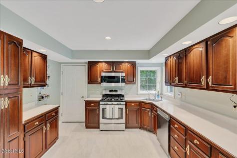 33 Longkill Road Ballston Lake NY 12019