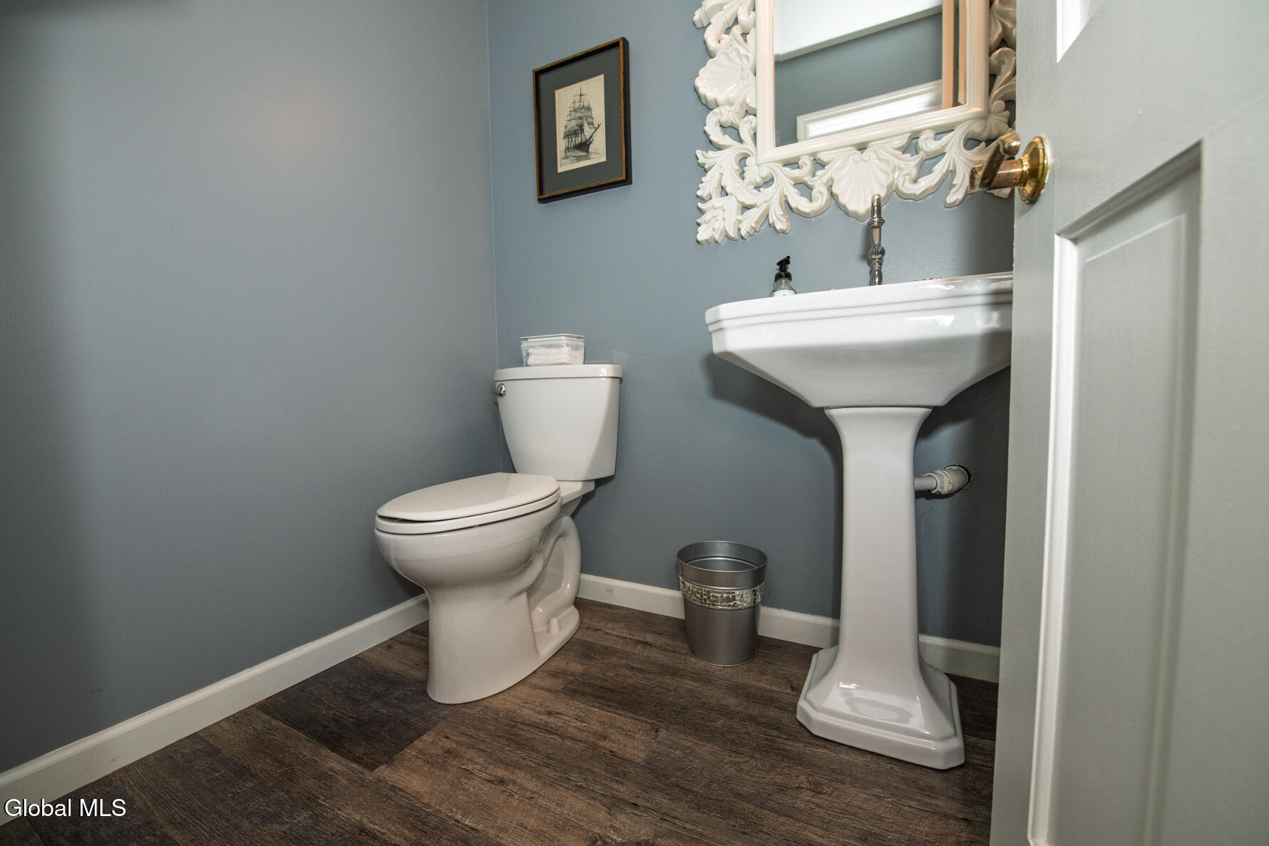 3275 E Lydius Street Guilderland NY 12303