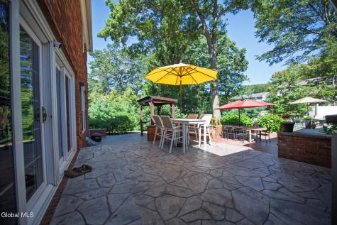 3275 E Lydius Street Guilderland NY 12303