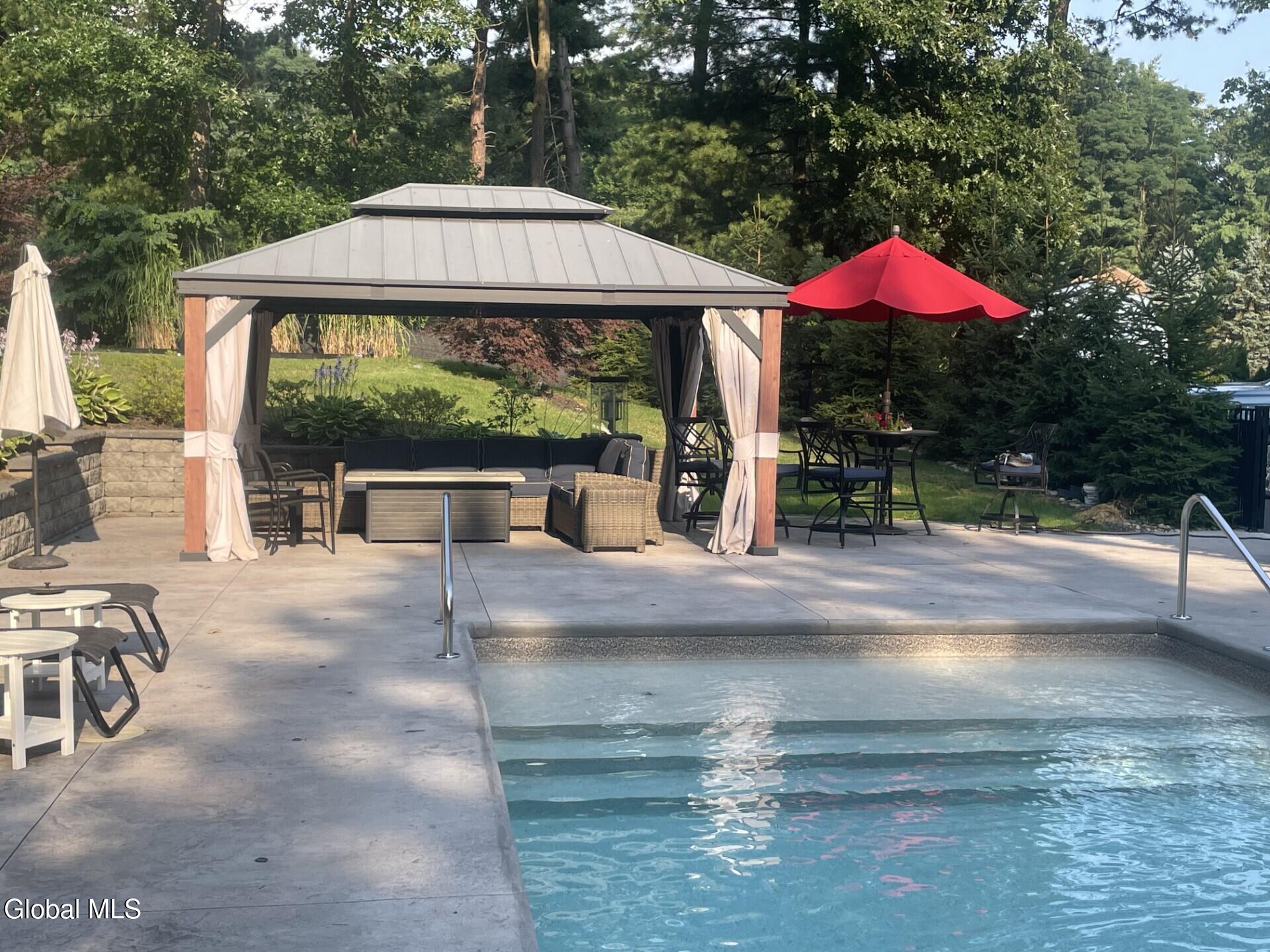 3275 E Lydius Street Guilderland NY 12303