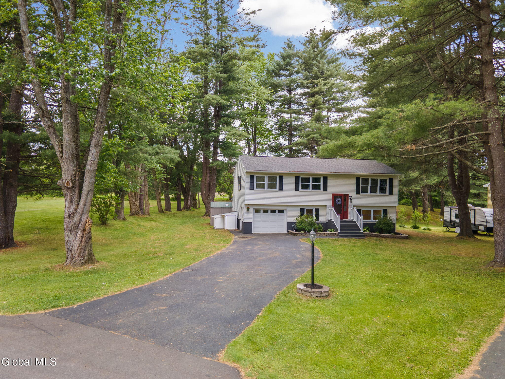 247 Pinewood Drive Schenectady NY 12303