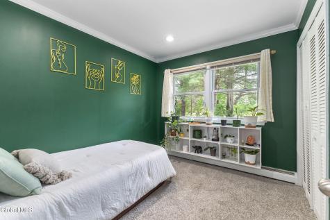247 Pinewood Drive Schenectady NY 12303
