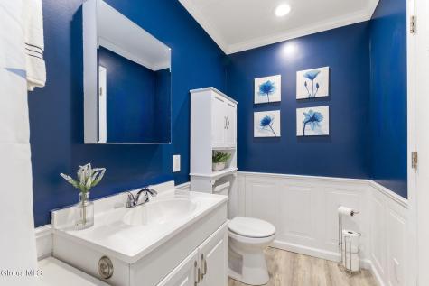 247 Pinewood Drive Schenectady NY 12303