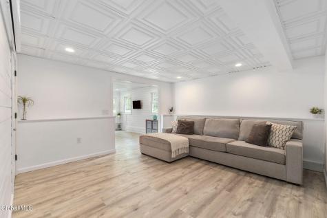 247 Pinewood Drive Schenectady NY 12303
