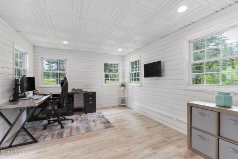 247 Pinewood Drive Schenectady NY 12303