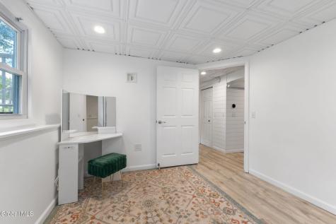 247 Pinewood Drive Schenectady NY 12303