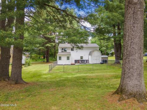 247 Pinewood Drive Schenectady NY 12303