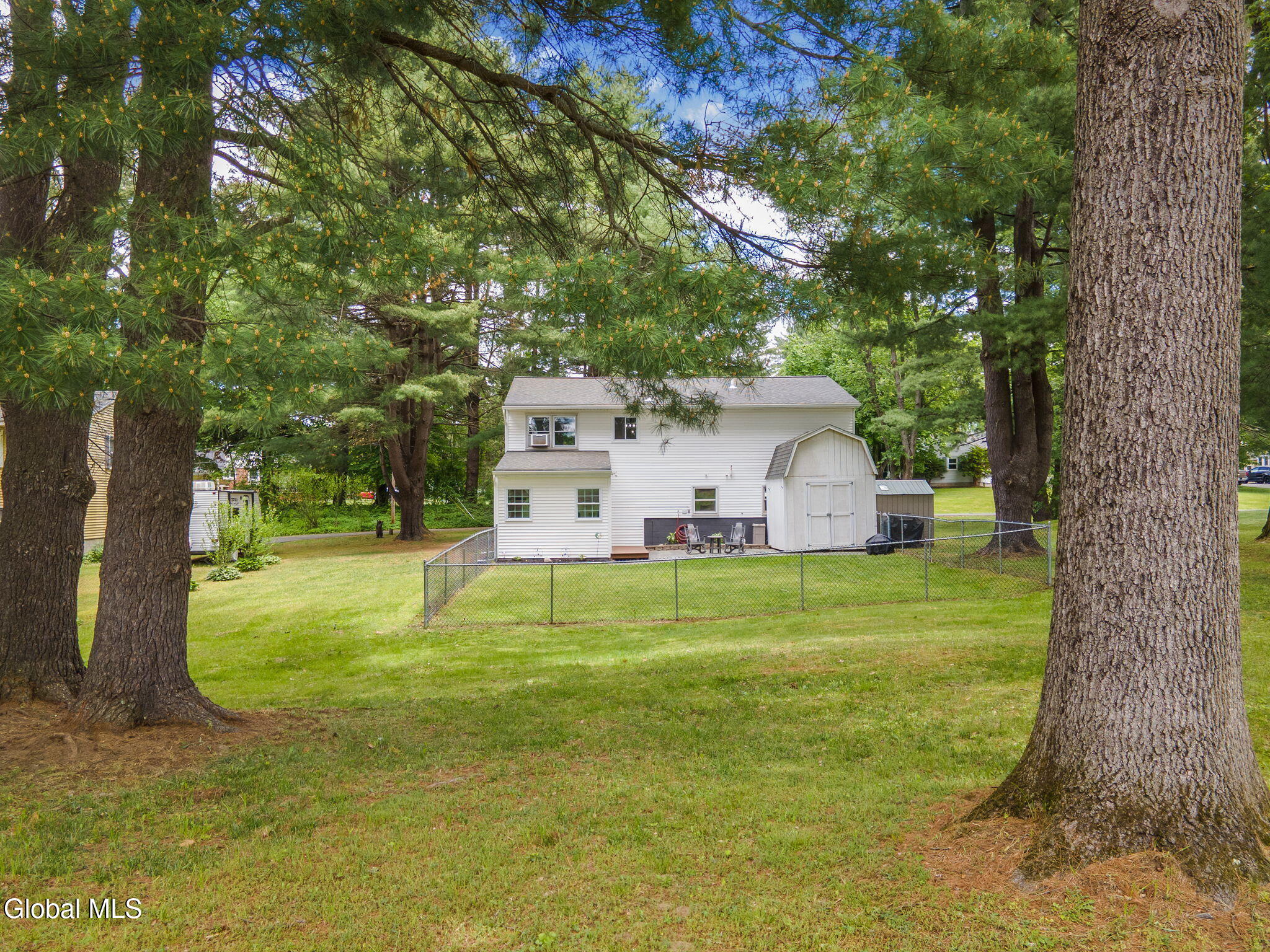 247 Pinewood Drive Schenectady NY 12303