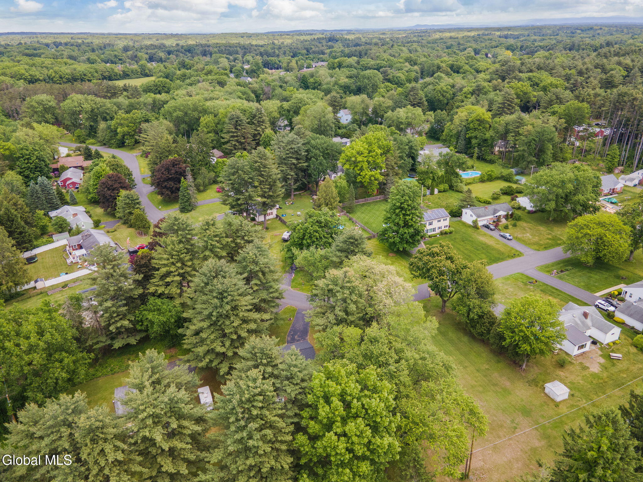 247 Pinewood Drive Schenectady NY 12303