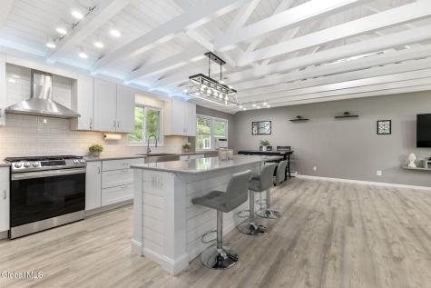 247 Pinewood Drive Schenectady NY 12303