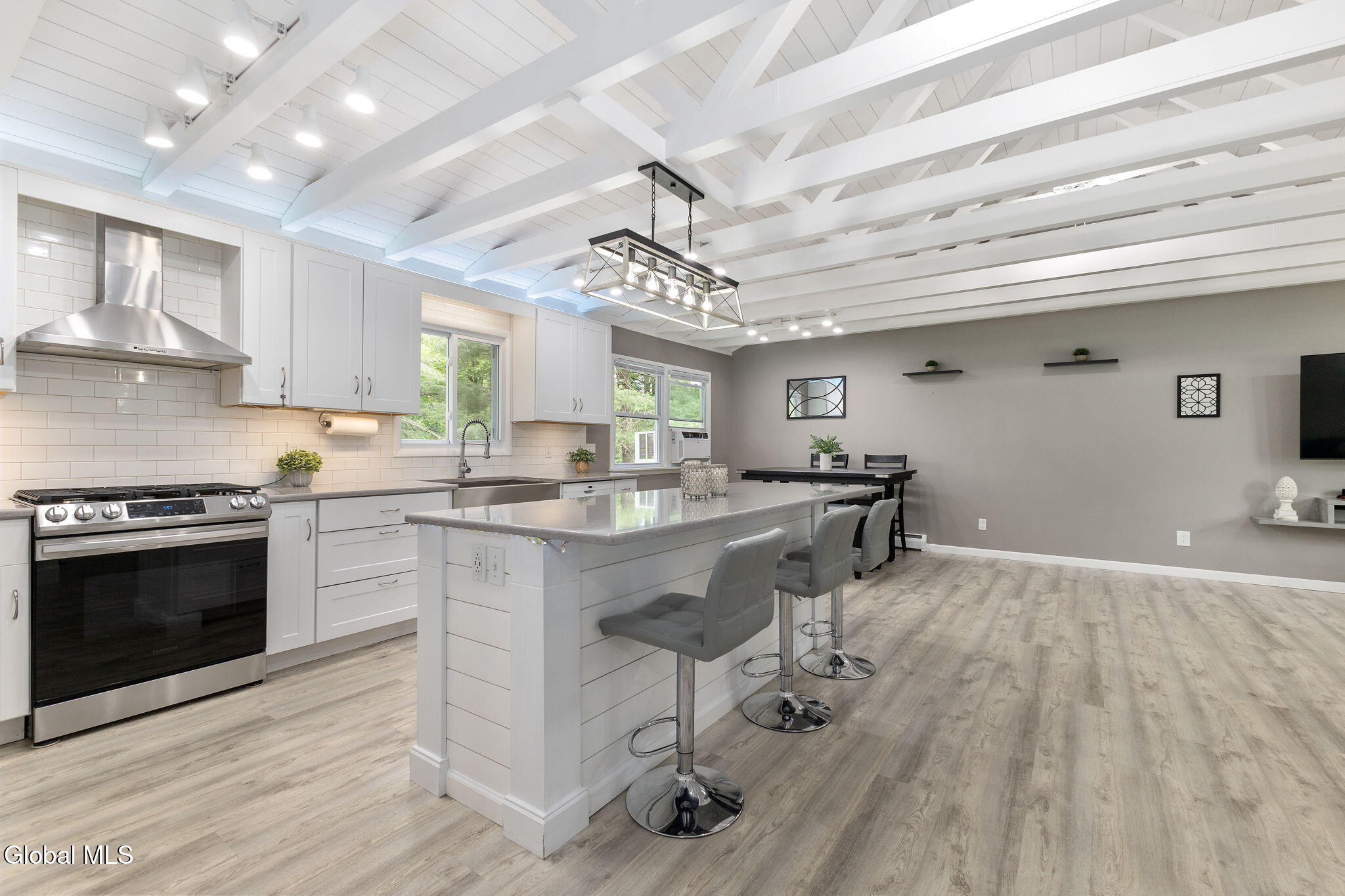 247 Pinewood Drive Schenectady NY 12303