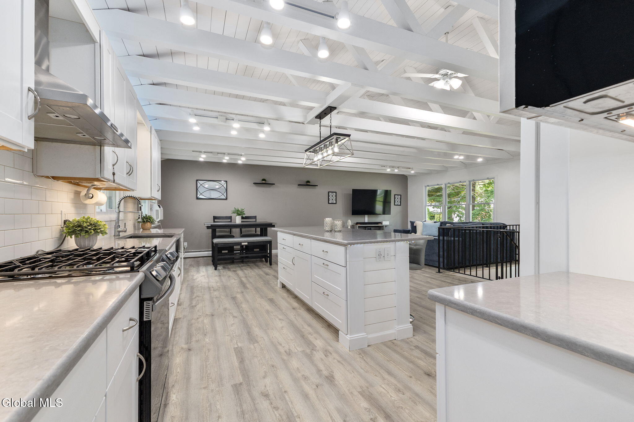 247 Pinewood Drive Schenectady NY 12303