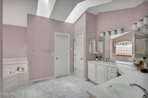 73 Robinwood Drive Clifton Park NY 12065