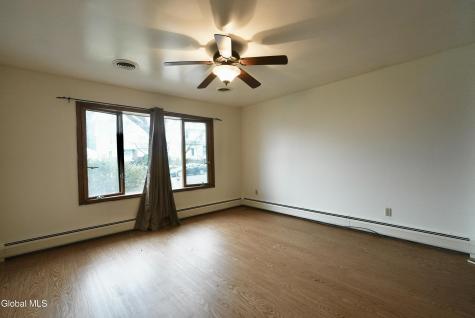 2527 Barton Avenue Rotterdam NY 12306