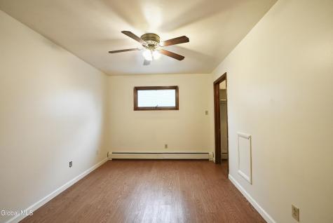 2527 Barton Avenue Rotterdam NY 12306