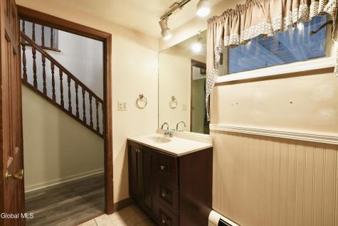 2527 Barton Avenue Rotterdam NY 12306