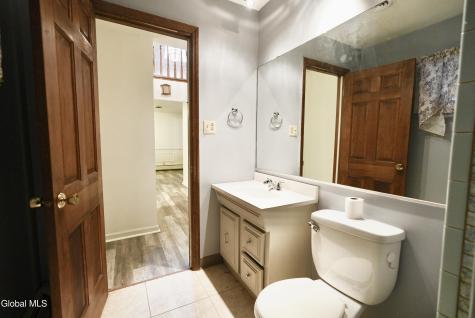 2527 Barton Avenue Rotterdam NY 12306