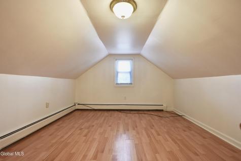 2527 Barton Avenue Rotterdam NY 12306